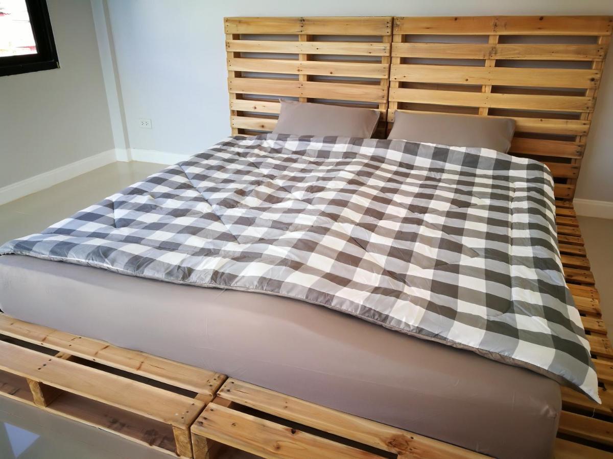 Pak Chong More Hostel Ngoại thất bức ảnh